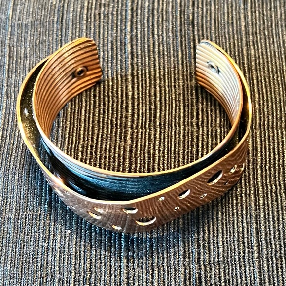 VINTAGE ~Copper Cuff Bracelet - Picture 2 of 8